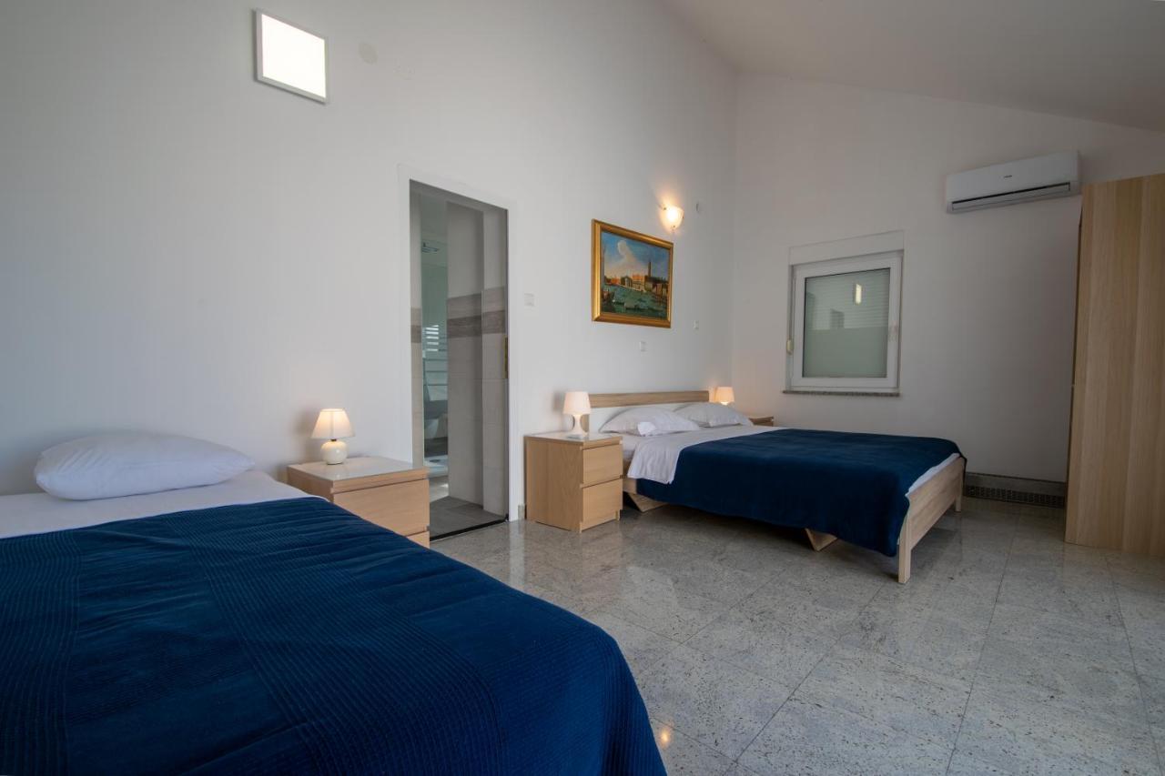 Aparthotel Lantina Betina  Exterior foto